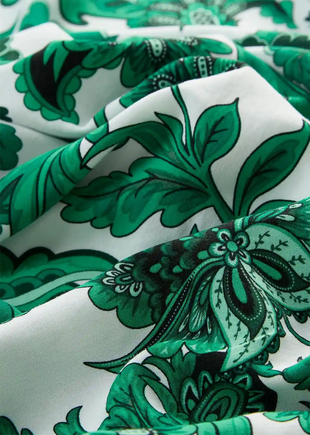 26050411