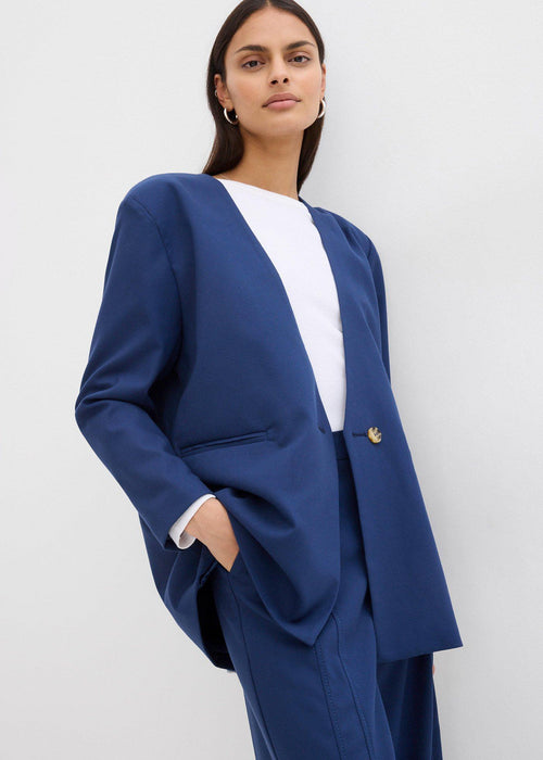 Ohlapen blazer z variabilnim zapenjanjem 