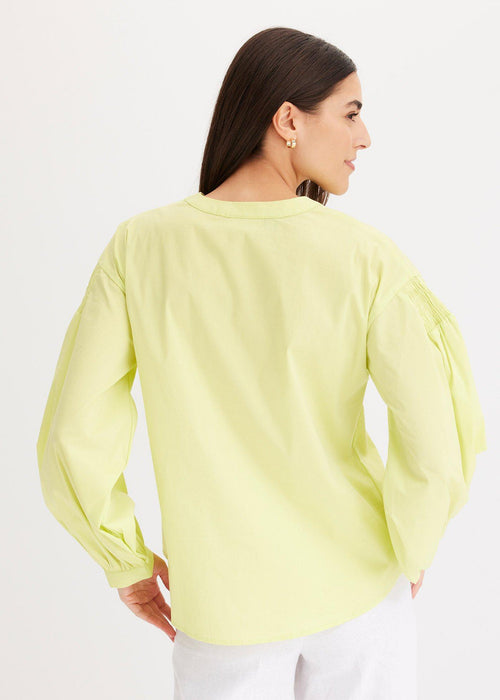 Zadaj daljša bluza