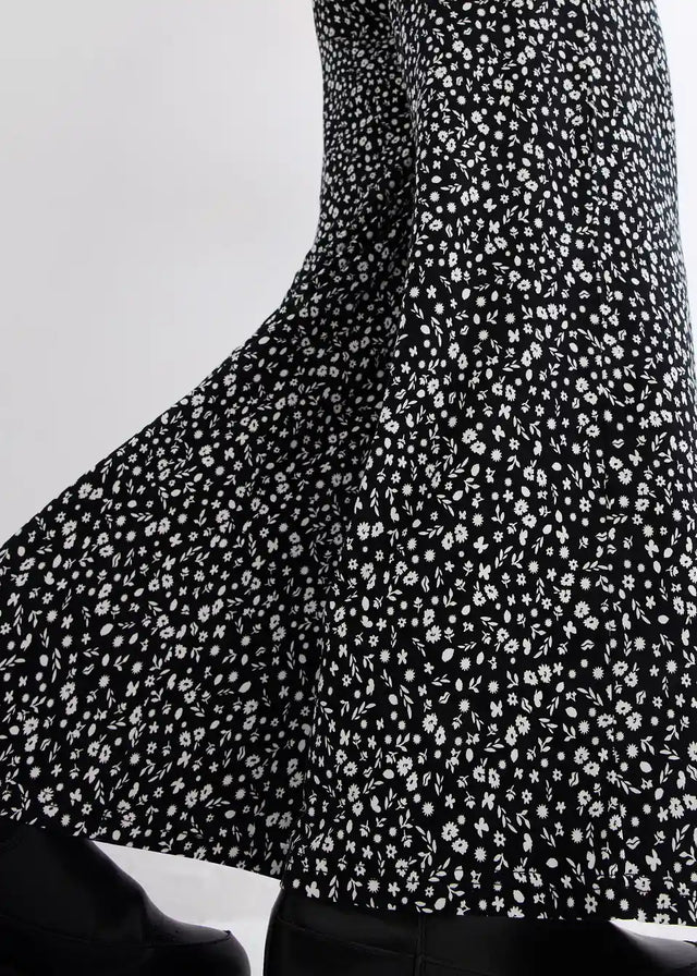 25009025