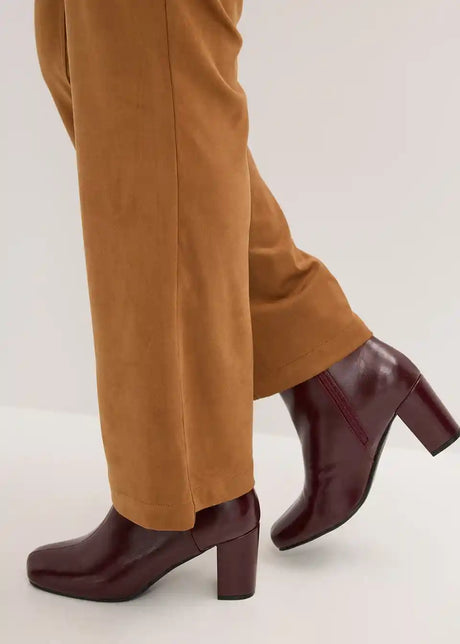 25108211