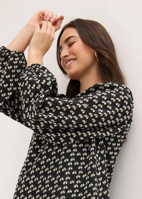 26003252
