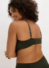 26038663