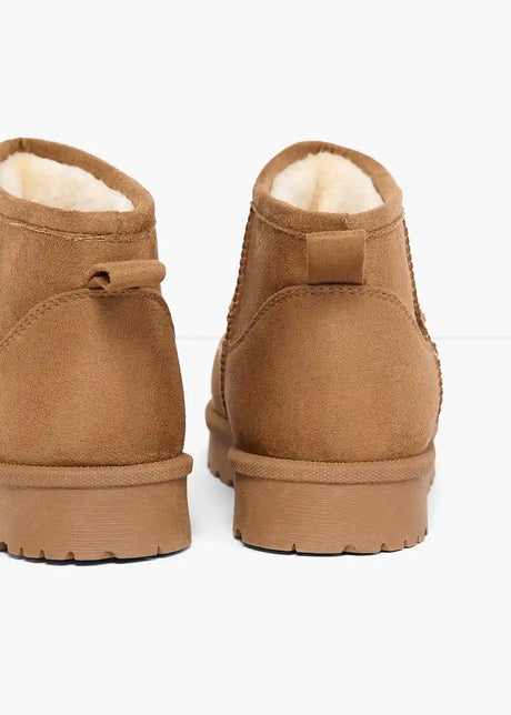 26087218
