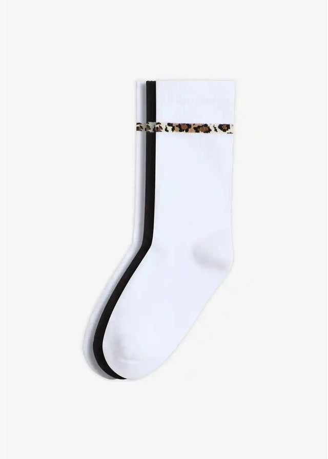 26091028